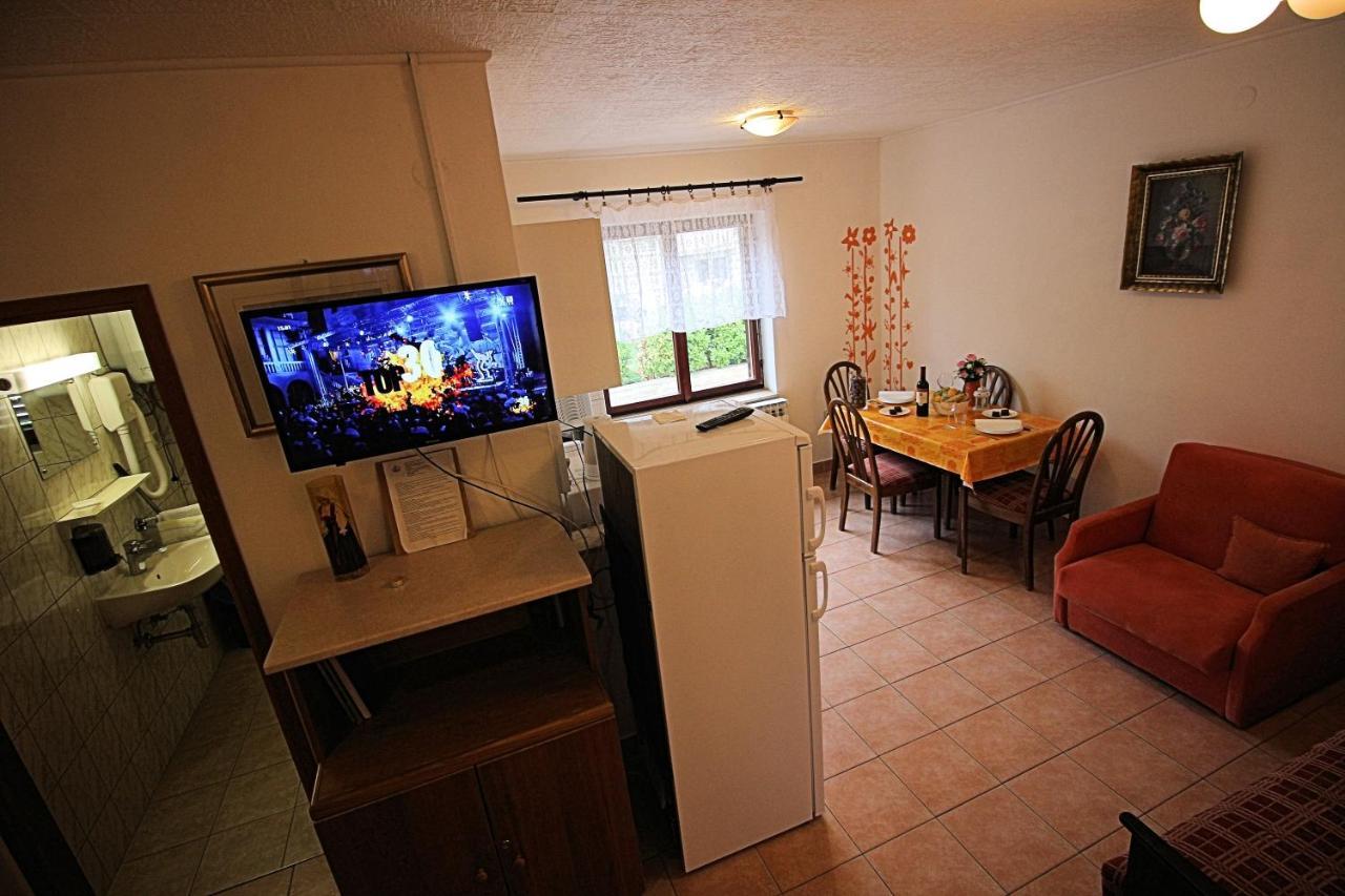 Guesthouse Marija Novi Vinodolski Kültér fotó