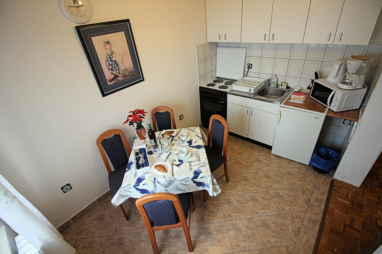 Guesthouse Marija Novi Vinodolski Kültér fotó
