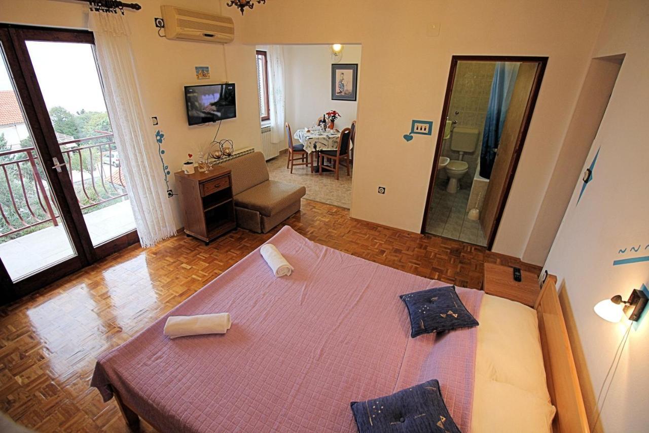 Guesthouse Marija Novi Vinodolski Kültér fotó